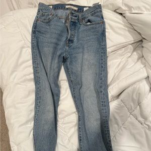 Levi’s Wedgie Jean - Size 26